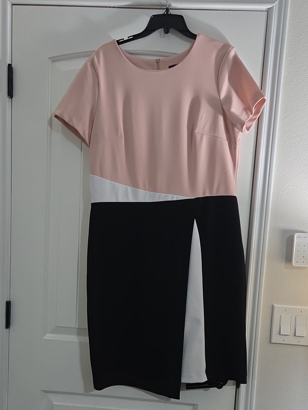Colorblock Sheath Dress in Blush, Black & White